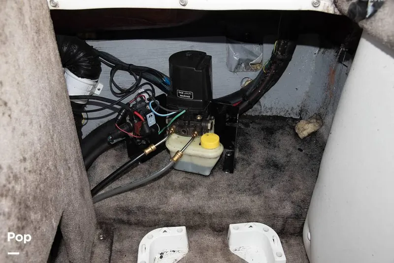 Slide: The Image of 2003 Crownline 180BR for sale in Lyons, IL - 52