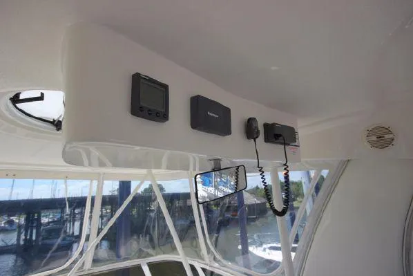 Slide: The Image of Interior view of 2001 Silverton 42 Convertible with electronics. - 20