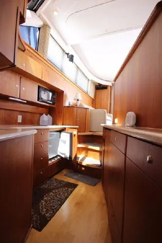 Slide: The Image of Interior of 2001 Silverton 42 Convertible yacht. - 37