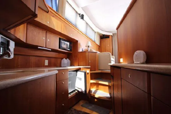 Slide: The Image of Interior of 2001 Silverton 42 Convertible yacht. - 38