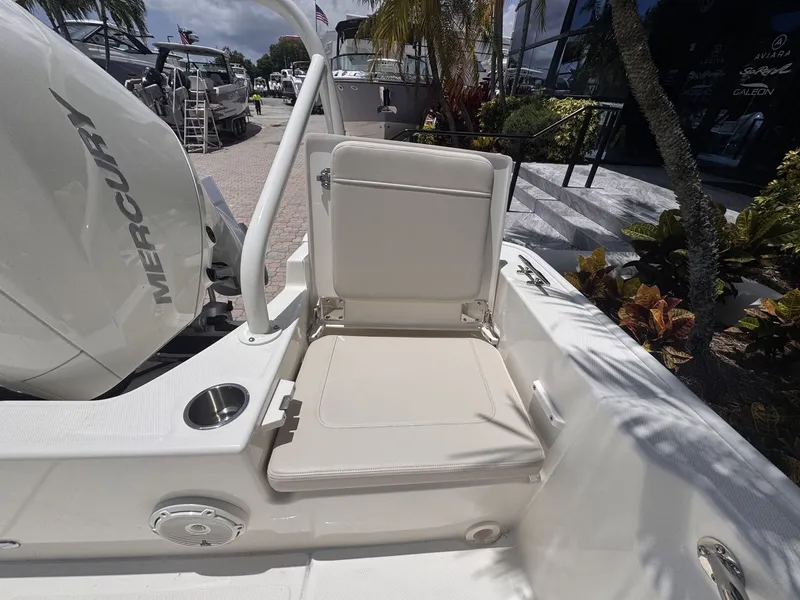 Slide: The Image of Boston Whaler 210 Montauk 2027 - 8