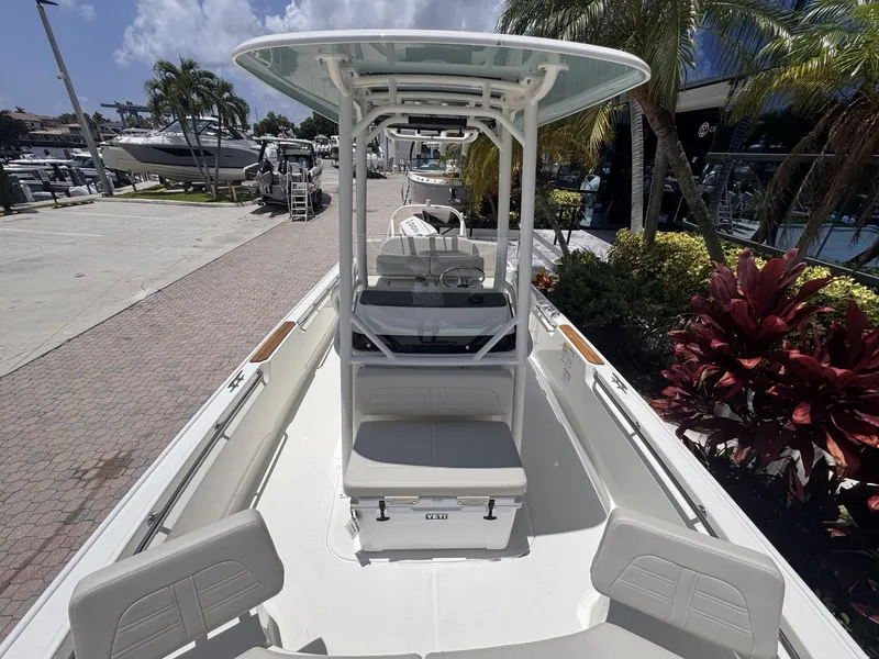 Slide: The Image of Boston Whaler 210 Montauk 2027 - 21