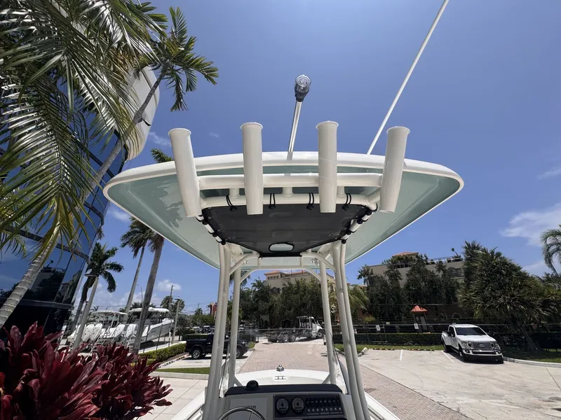 Slide: The Image of Boston Whaler 210 Montauk 2027 - 9