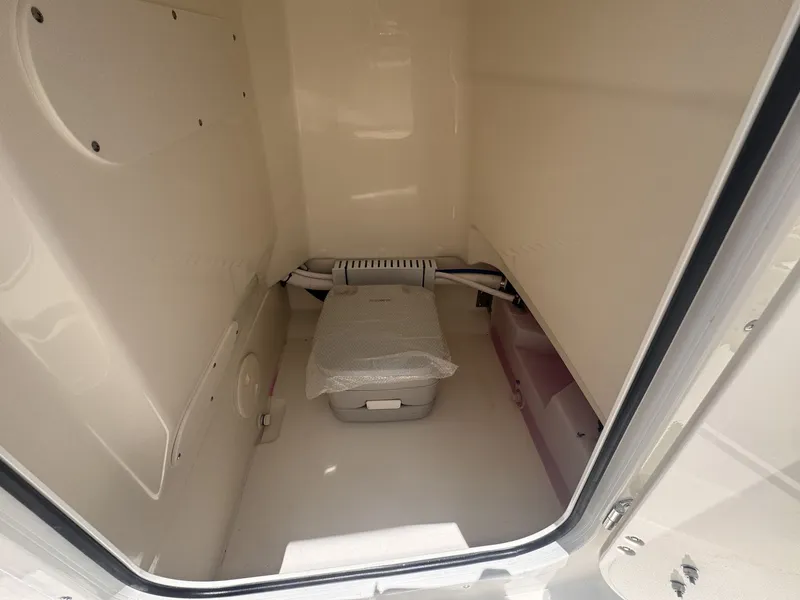 Slide: The Image of Boston Whaler 210 Montauk 2027 - 20