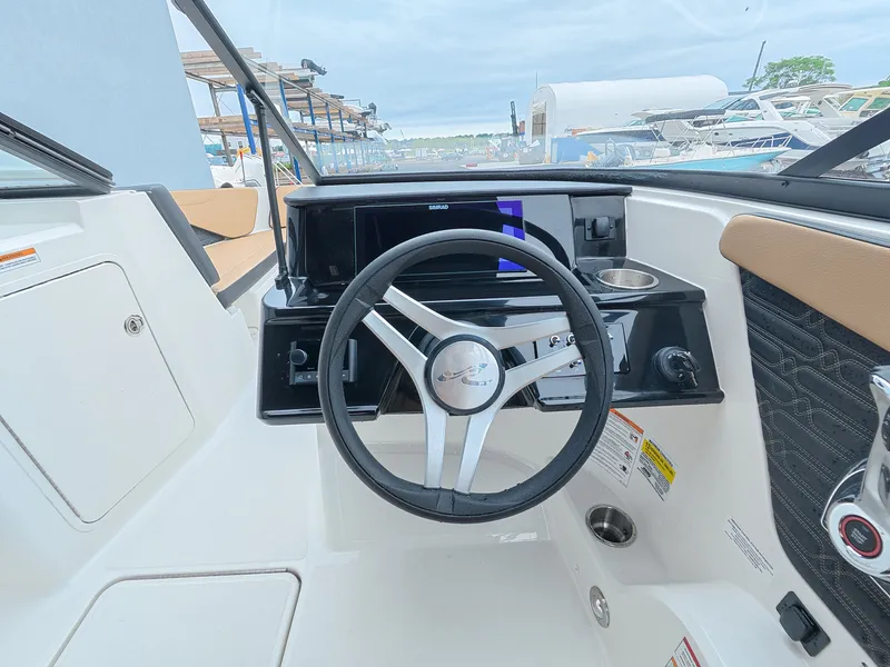 Slide: The Image of Sea Ray SPX 210 Outboard 2027 - 14