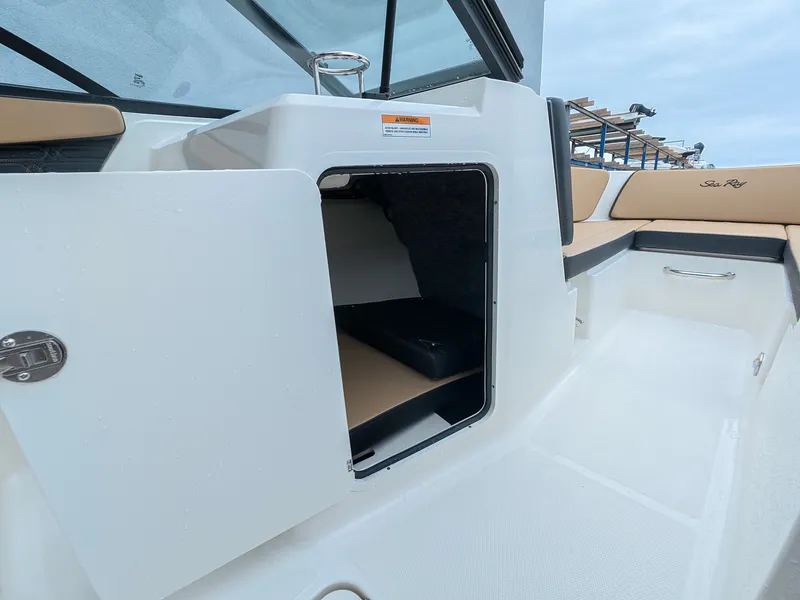 Slide: The Image of Sea Ray SPX 210 Outboard 2027 - 16