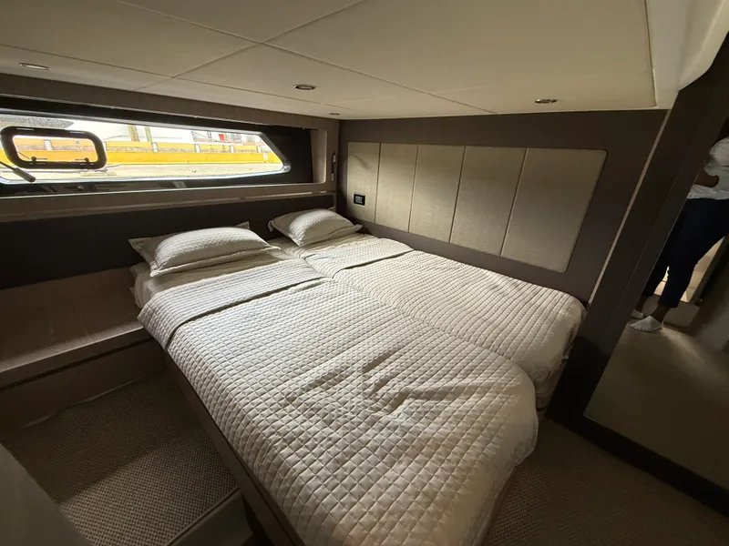 Slide: The Image of Azimut Atlantis 45 2022 - 14