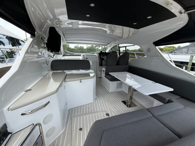 Slide: The Image of Azimut Atlantis 45 2022 - 3