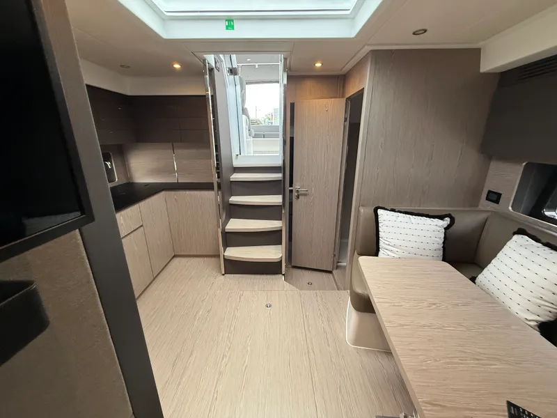 Slide: The Image of Azimut Atlantis 45 2022 - 16
