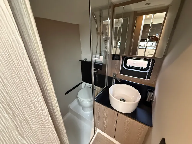 Slide: The Image of Azimut Atlantis 45 2022 - 15