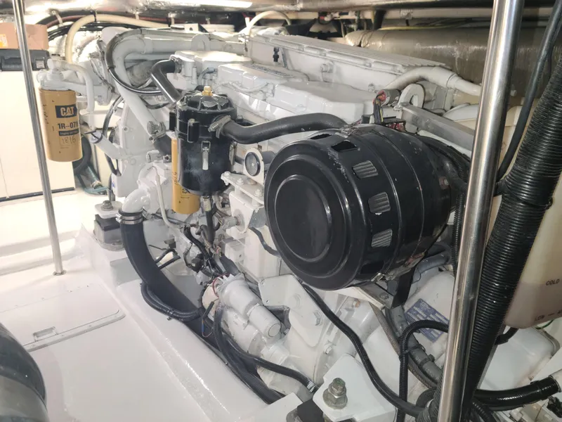 Slide: The Image of Engine room of 2000 Riviera 48 Convertible yacht. - 20