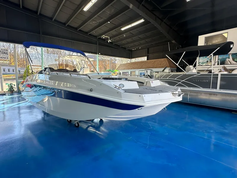 Slide: The Image of 2026 Starcraft SVX 191 OB boat with Yamaha outboard motor in showroom. - 4