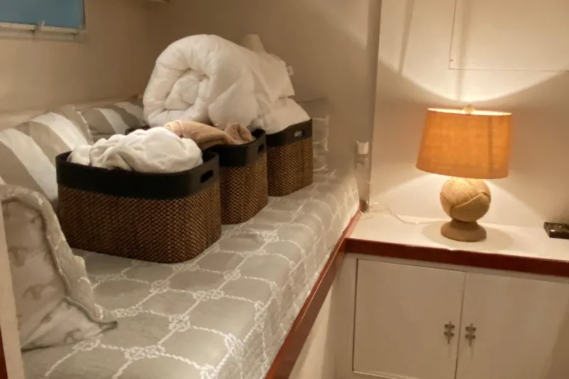 Slide: The Image of Chris-Craft 47 Commander 1973 - 114