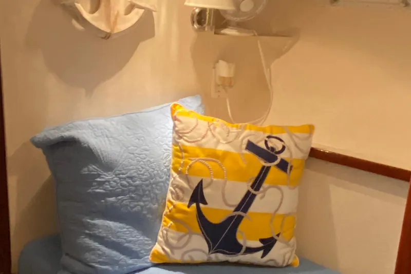 Slide: The Image of Chris-Craft 47 Commander 1973 - 125