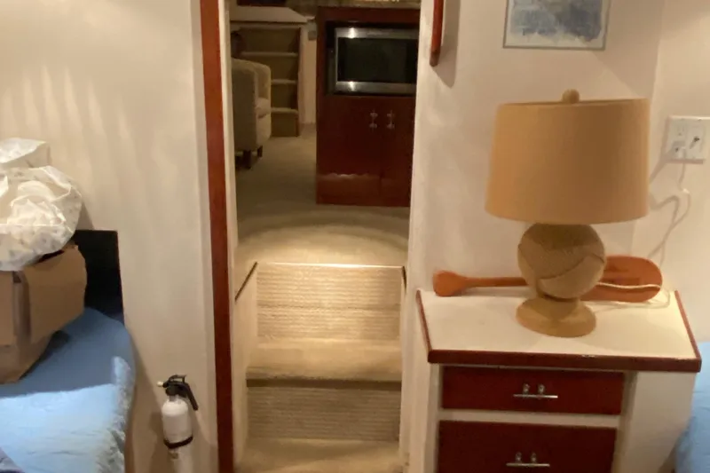 Slide: The Image of Chris-Craft 47 Commander 1973 - 130