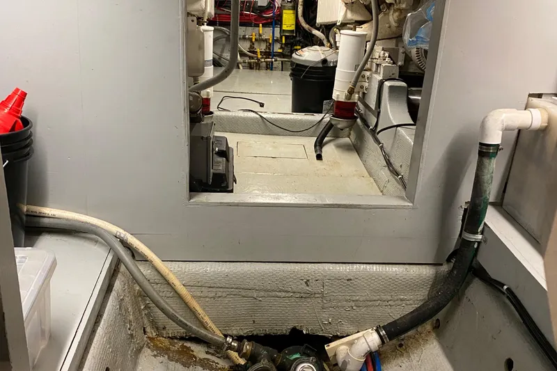 Slide: The Image of Chris-Craft 47 Commander 1973 - 131