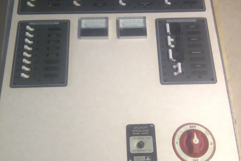 Slide: The Image of Chris-Craft 47 Commander 1973 - 134