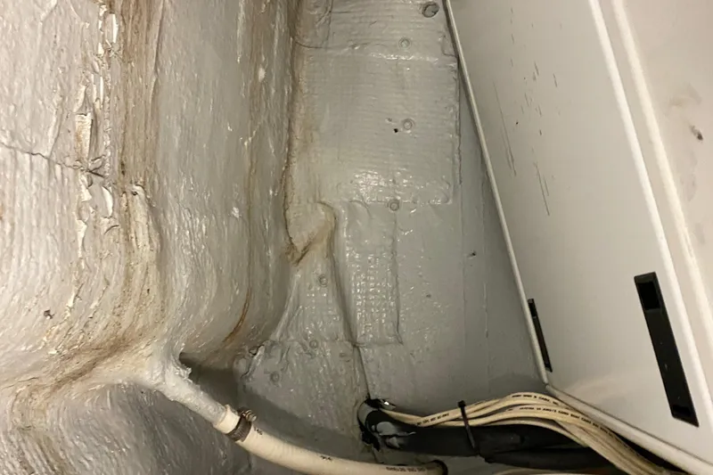 Slide: The Image of Chris-Craft 47 Commander 1973 - 143