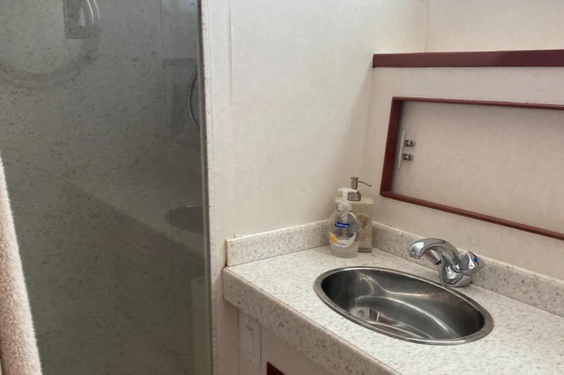 Slide: The Image of Chris-Craft 47 Commander 1973 - 196