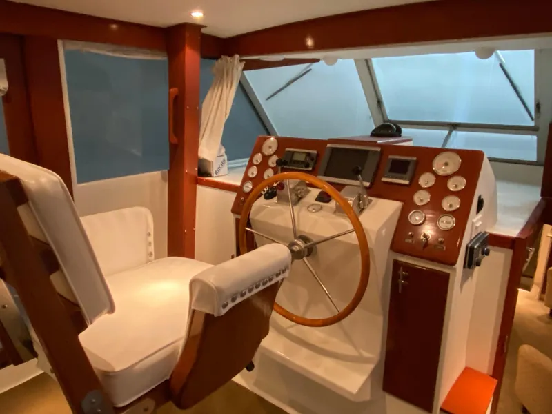 Slide: The Image of Chris-Craft 47 Commander 1973 - 51