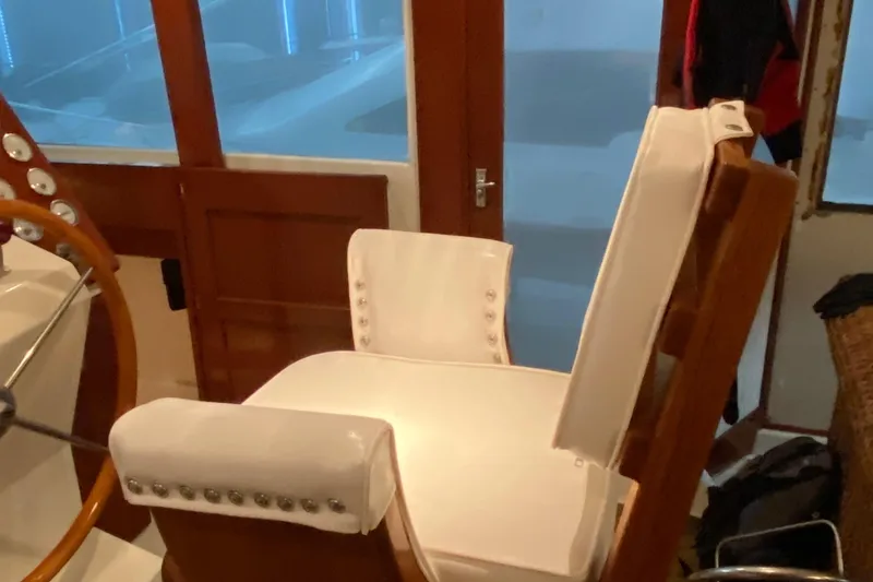 Slide: The Image of Chris-Craft 47 Commander 1973 - 66