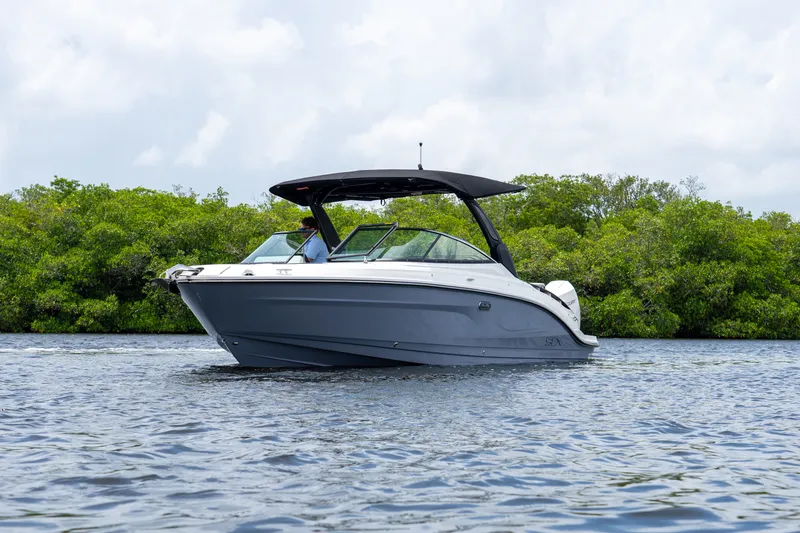Slide: The Image of Sea Ray SLX 280 Outboard 2027 - 28
