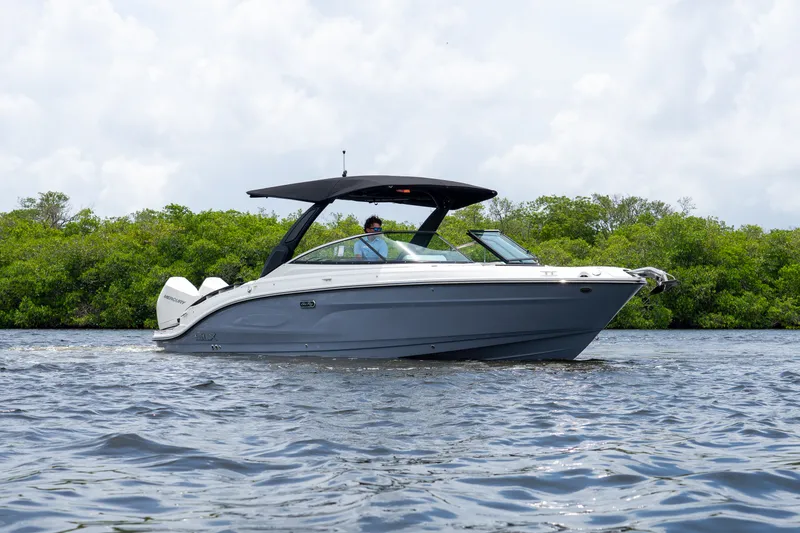 Slide: The Image of Sea Ray SLX 280 Outboard 2027 - 36