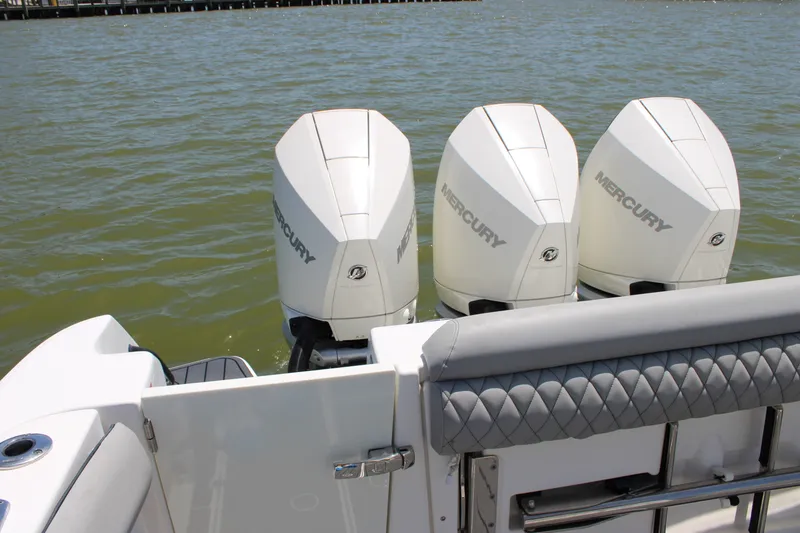 Slide: The Image of Boston Whaler 350 Outrage 2020 - 43
