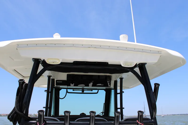 Slide: The Image of Boston Whaler 350 Outrage 2020 - 39