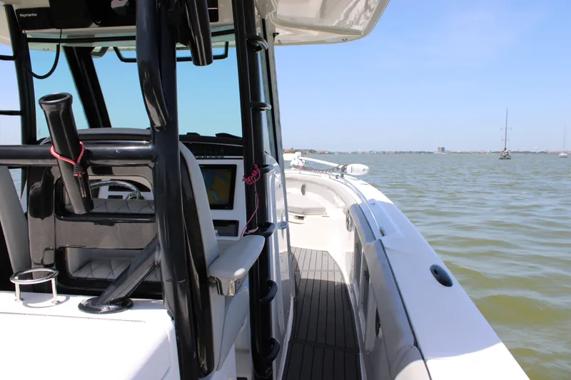 Slide: The Image of Boston Whaler 350 Outrage 2020 - 36