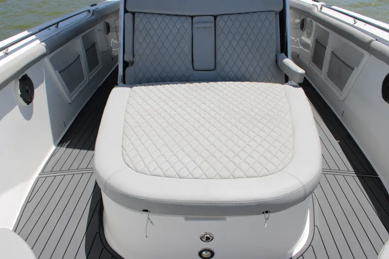 Slide: The Image of Boston Whaler 350 Outrage 2020 - 20