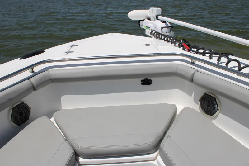 Slide: The Image of Boston Whaler 350 Outrage 2020 - 14