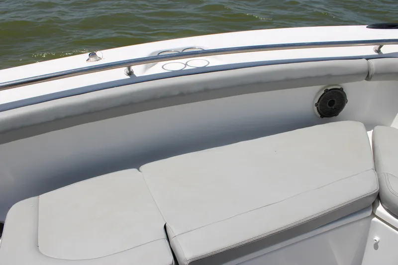 Slide: The Image of Boston Whaler 350 Outrage 2020 - 15