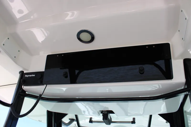 Slide: The Image of Boston Whaler 350 Outrage 2020 - 28
