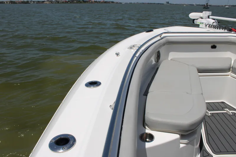 Slide: The Image of Boston Whaler 350 Outrage 2020 - 11