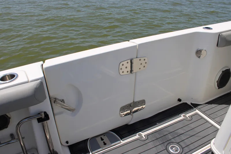 Slide: The Image of Boston Whaler 350 Outrage 2020 - 42