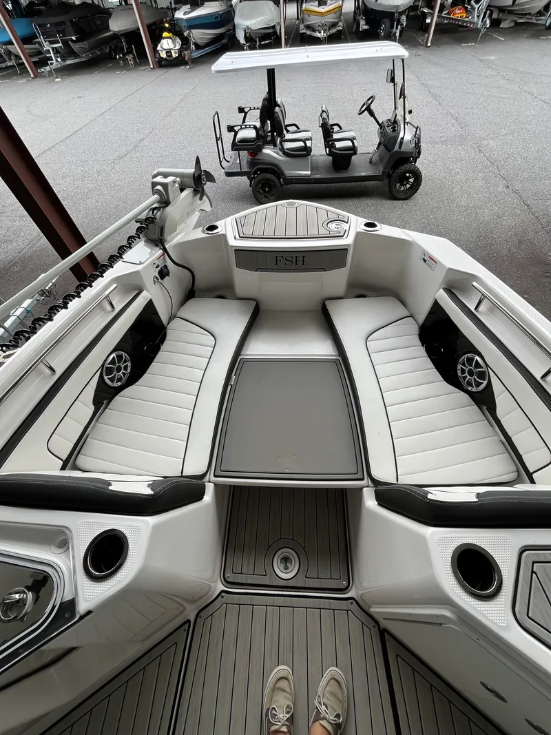 Slide: The Image of Yamaha 252FSH 2023 - 15