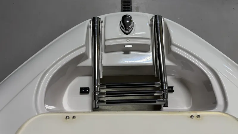 Slide: The Image of Four Winns 230 HORIZON 2004 - 80