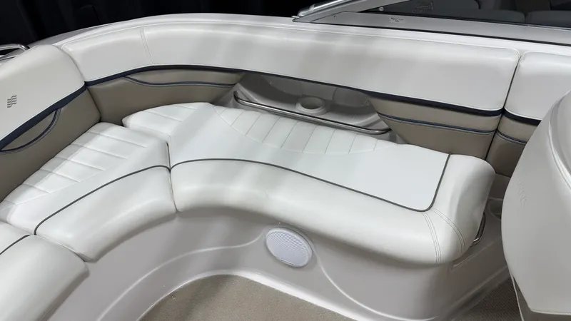 Slide: The Image of Four Winns 230 HORIZON 2004 - 32