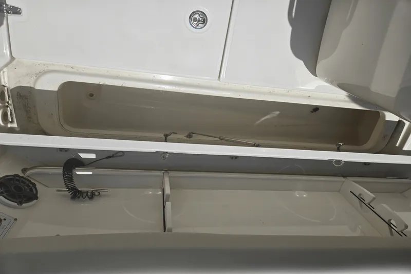 Slide: The Image of Boston Whaler 280 OUTRAGE 2024 - 21