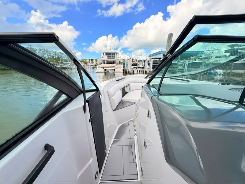 Slide: The Image of Aviara AV32 Outboard 2023 - 55