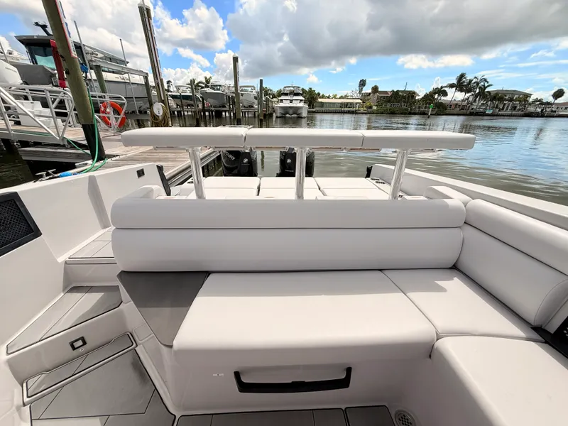 Slide: The Image of Aviara AV32 Outboard 2023 - 23