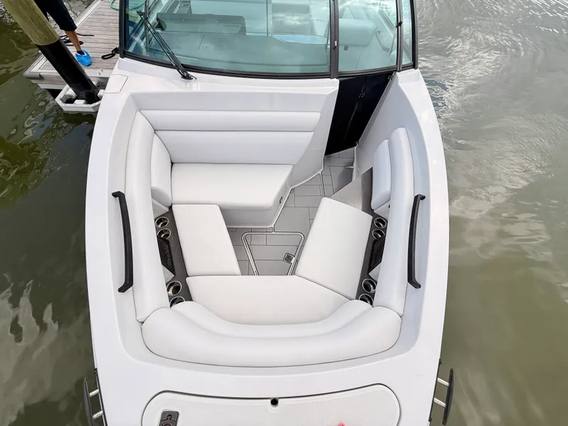 Slide: The Image of Aviara AV32 Outboard 2023 - 64