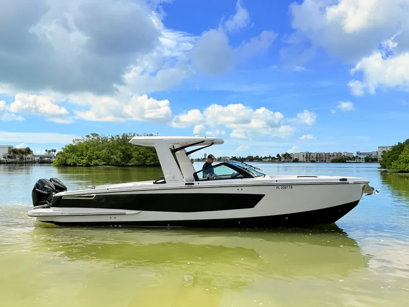 The Image of Aviara AV32 Outboard 2023 - 0