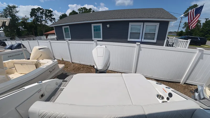 Slide: The Image of Sea Ray SDX 250 Outboard 2027 - 5