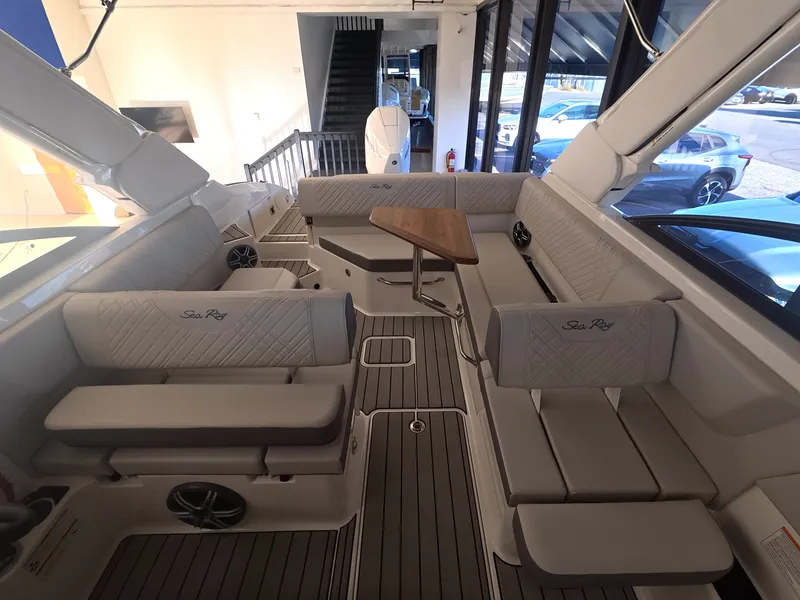 Slide: The Image of Sea Ray SDX 250 Outboard 2027 - 5