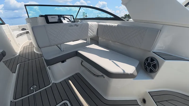 Slide: The Image of Sea Ray SDX 250 Outboard 2027 - 9