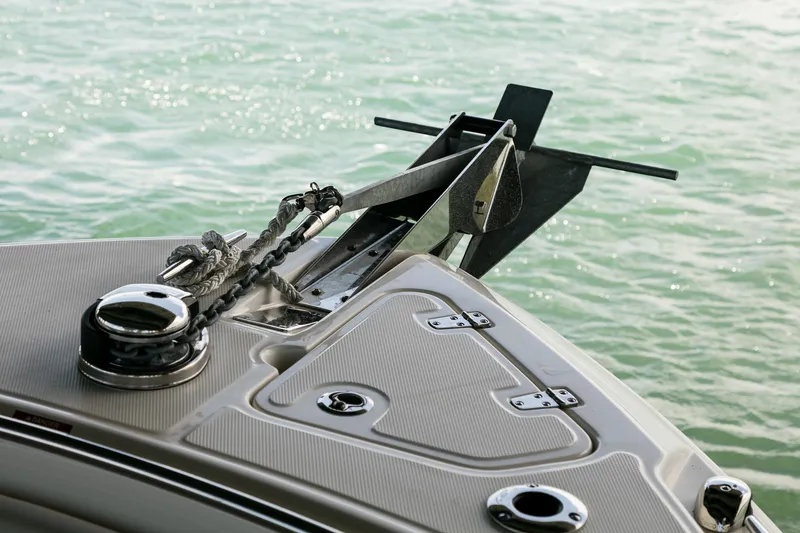 Slide: The Image of Boston Whaler 250 Outrage 2027 - 3