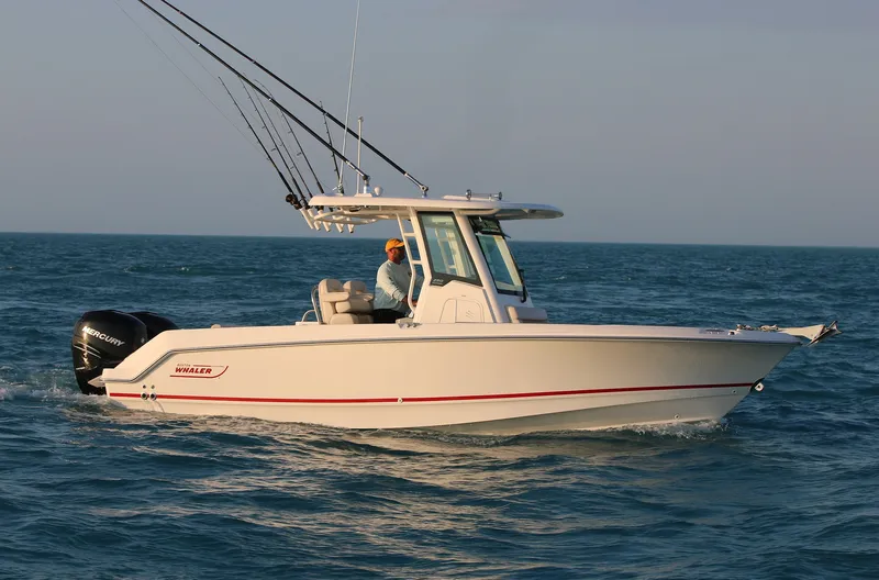 The Image of Boston Whaler 250 Outrage 2027 - 0