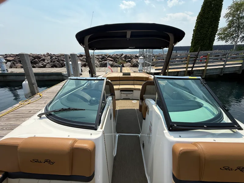 Slide: The Image of Sea Ray SLX 250 2016 - 14